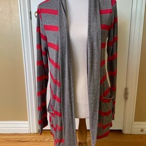 Long sleeve cardigan with pockets